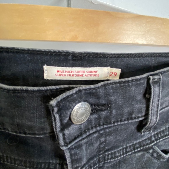 Levi’s Jeans - Picture 5 of 10